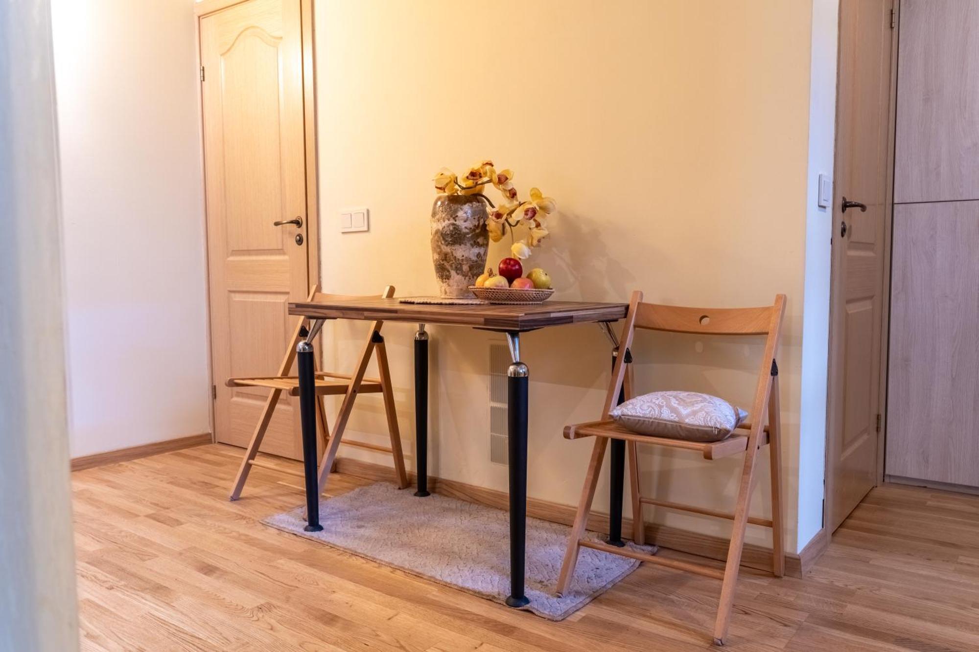Cozy Suite With Inner Yard Vilnius Exterior photo